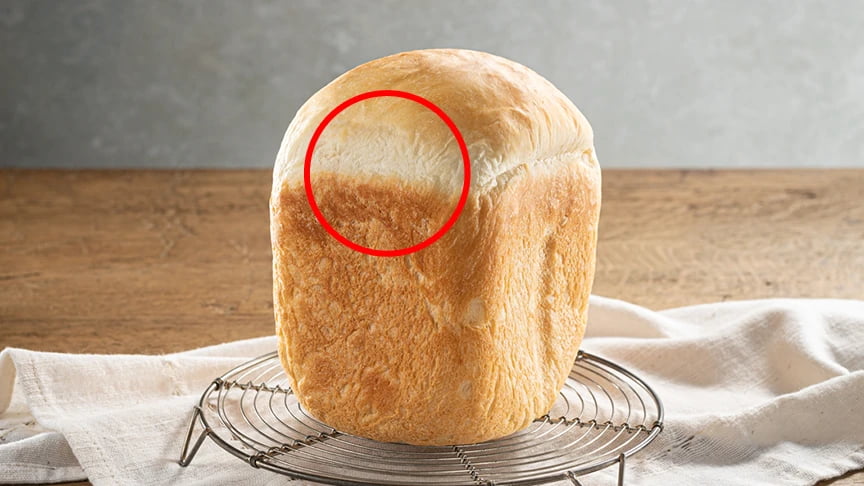 写真：パンのホワイトラインの部分