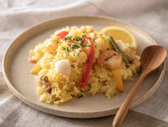 【料理家 ぐっち夫婦監修】冷凍シーフードのパエリア風ごはん