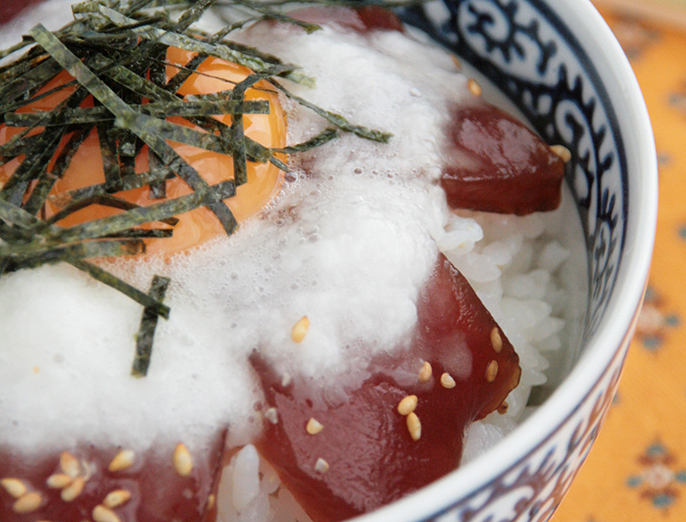 まぐろの漬け丼