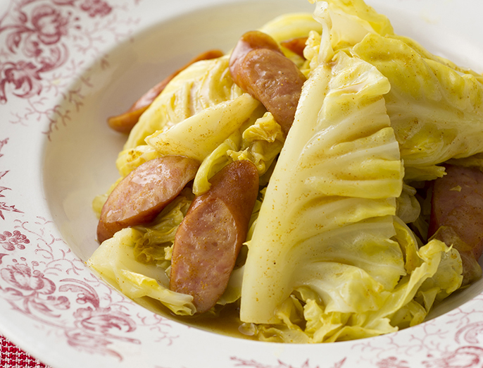 ウインナーとキャベツのカレー蒸し煮