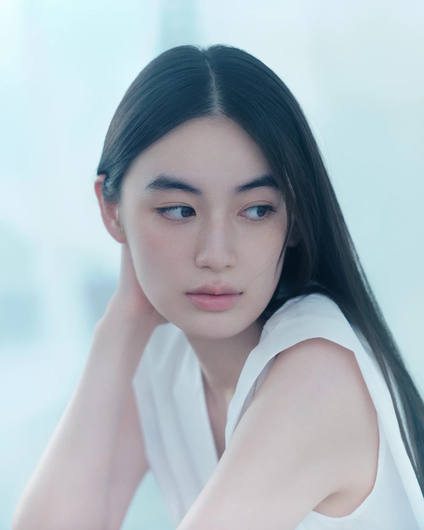 写真：八木莉可子さん
