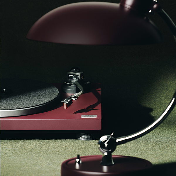 Technics × FRITZ HANSEN コラボレーションモデル SL-40CBTFH