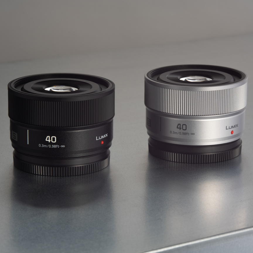 S-S40のブラックとシルバー