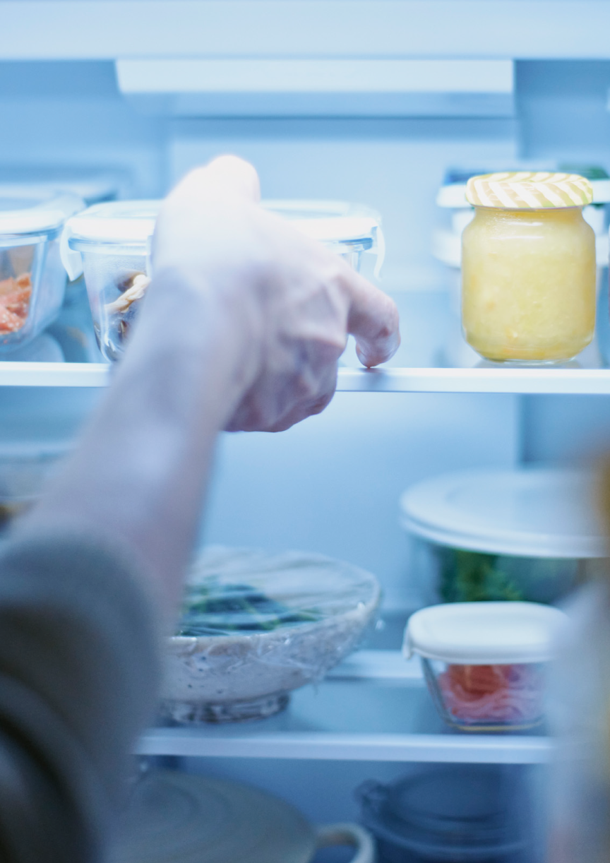 画像：最上段にもラクに手が届くイメージ