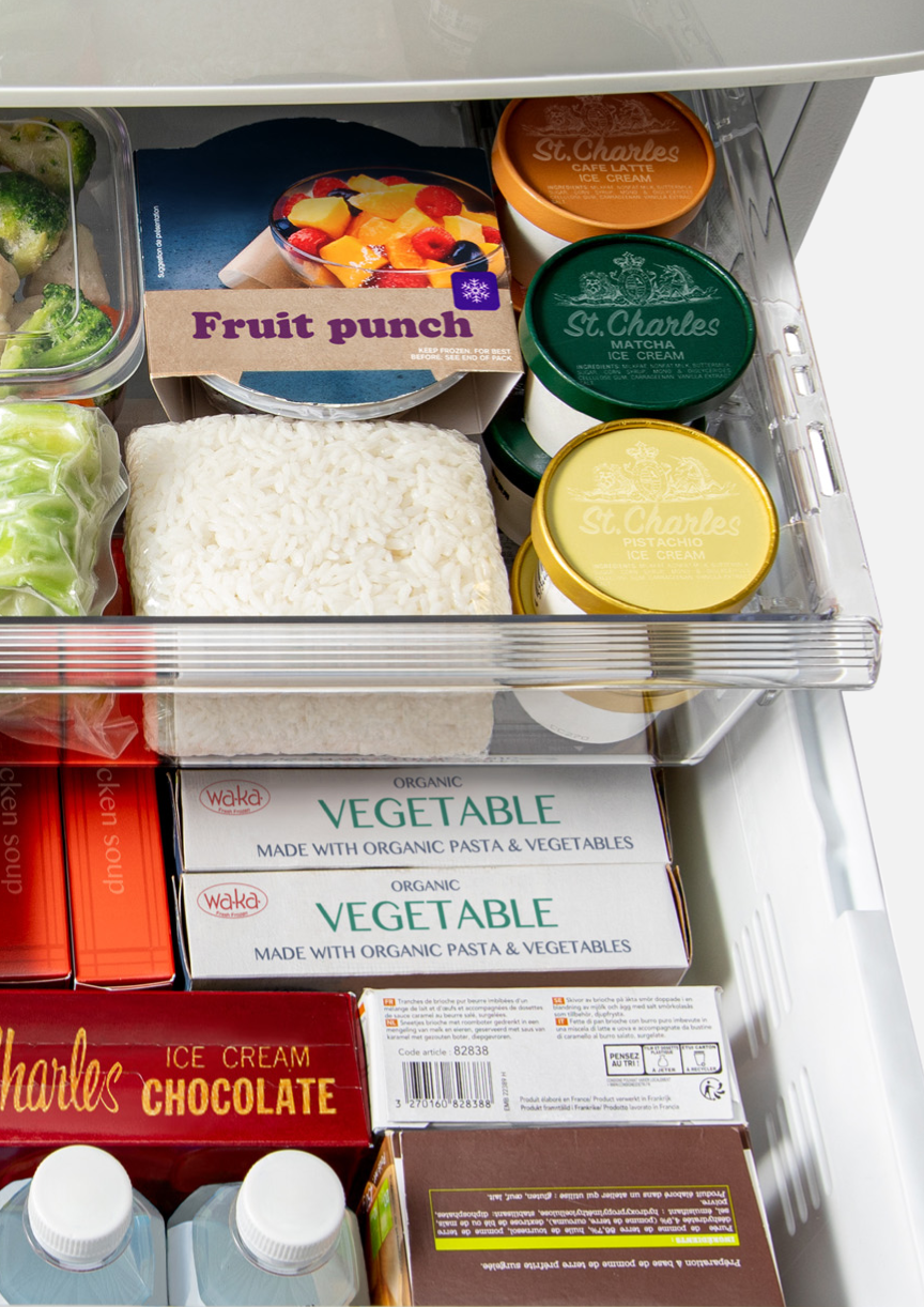 画像：冷凍室を引き出したイメージ