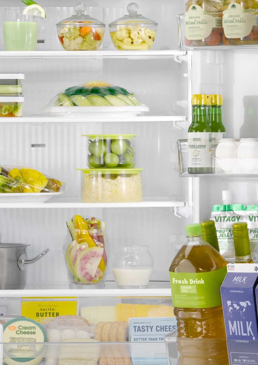画像：冷蔵室を開いたイメージ