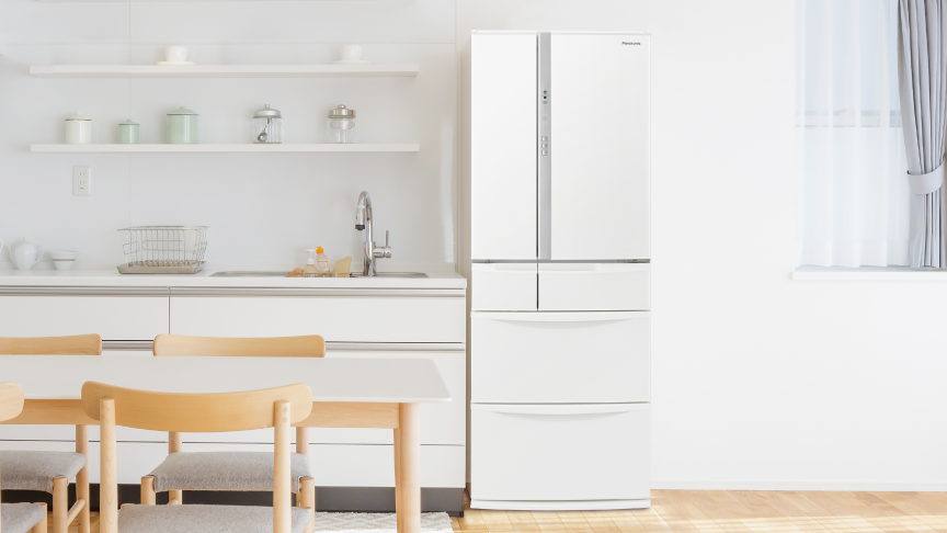 コンパクトキッチンでも置きやすいうす型フレンチドア（両開き）