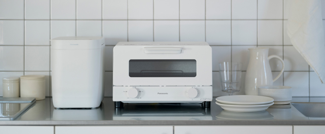 写真：キッチンに置かれた白いトースター