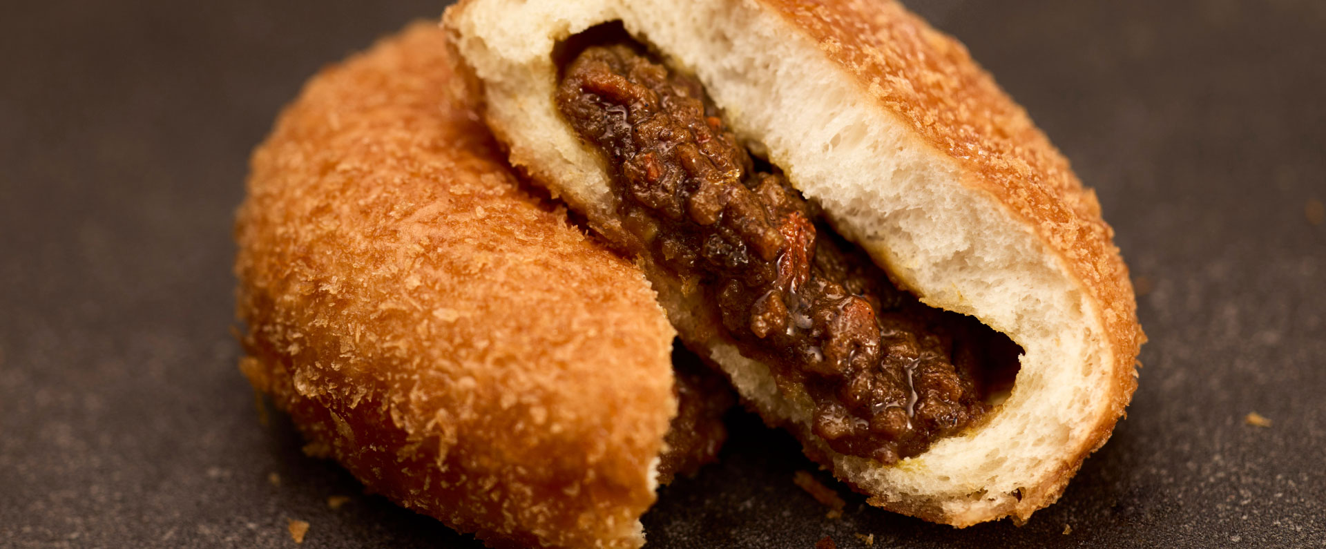 写真：カレーパン