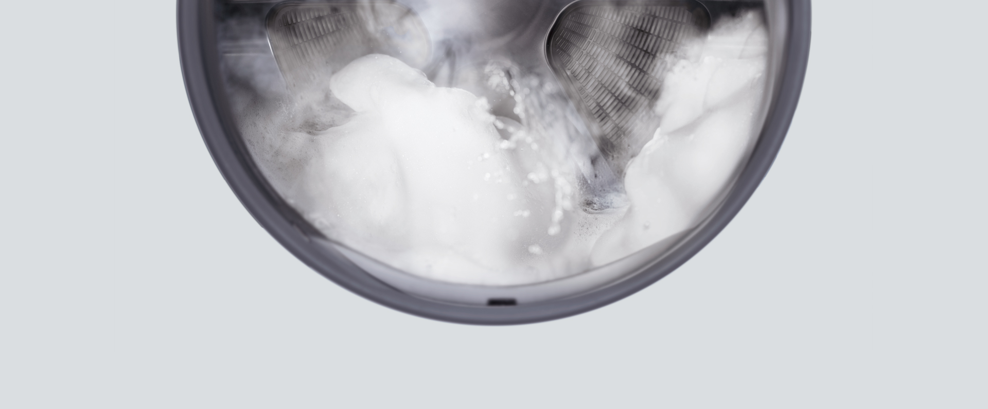 温水泡洗浄している様子