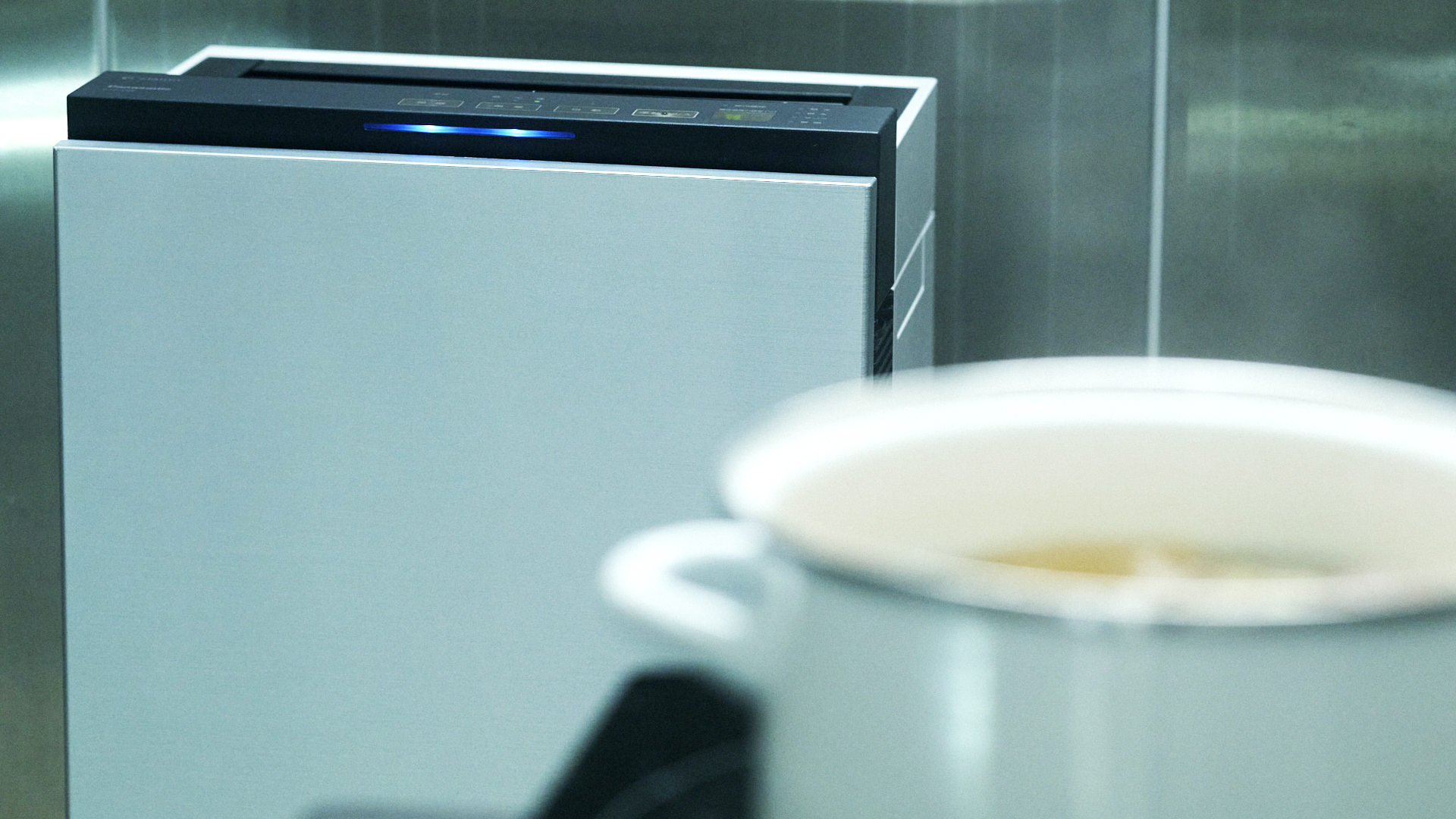 脱臭試験中のジアイーノF-MV5400の画像です ジアイーノ 特長：脱臭エリアにリンク