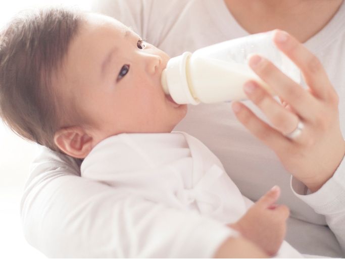 薬を飲むときや赤ちゃんのミルクには浄水を使用 イメージ画像