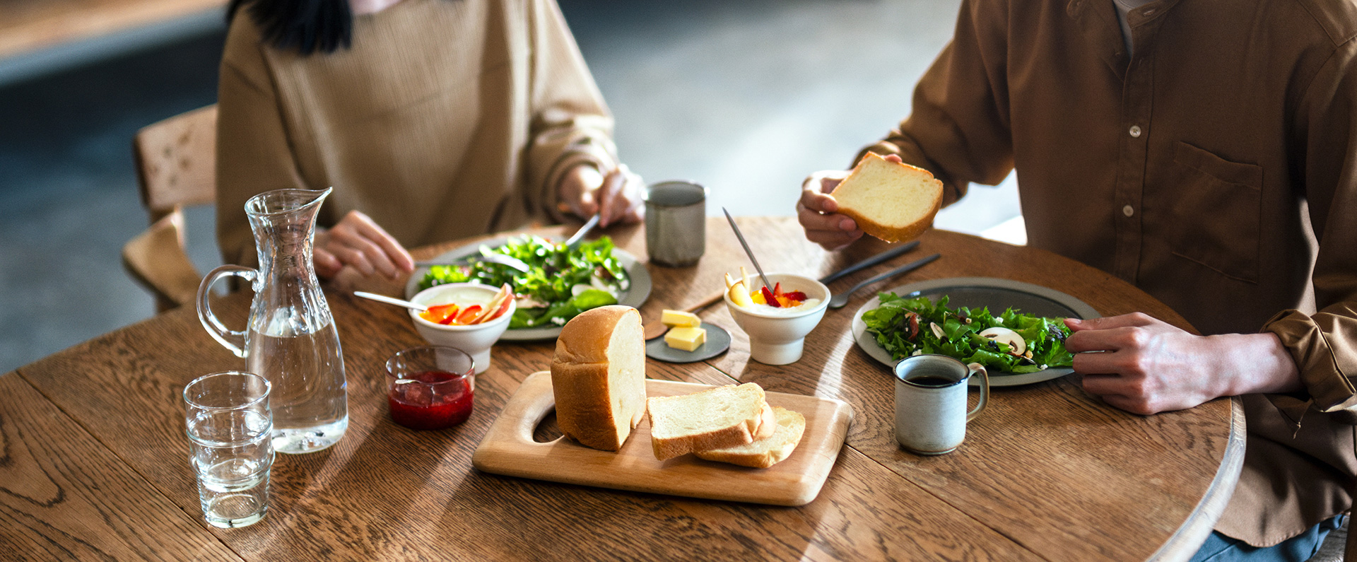 写真：朝の食卓