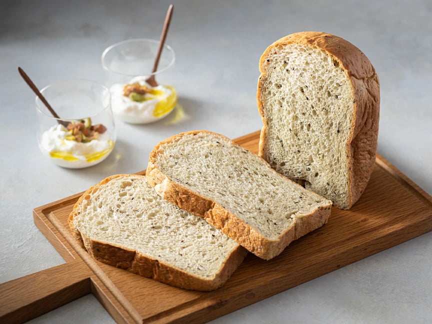 写真：低糖質パン ごま