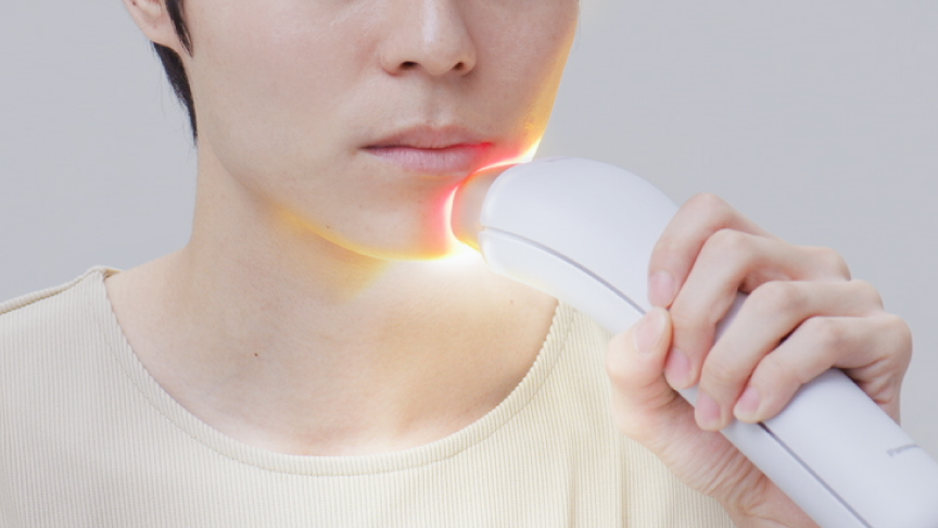 写真：顔への照射イメージ