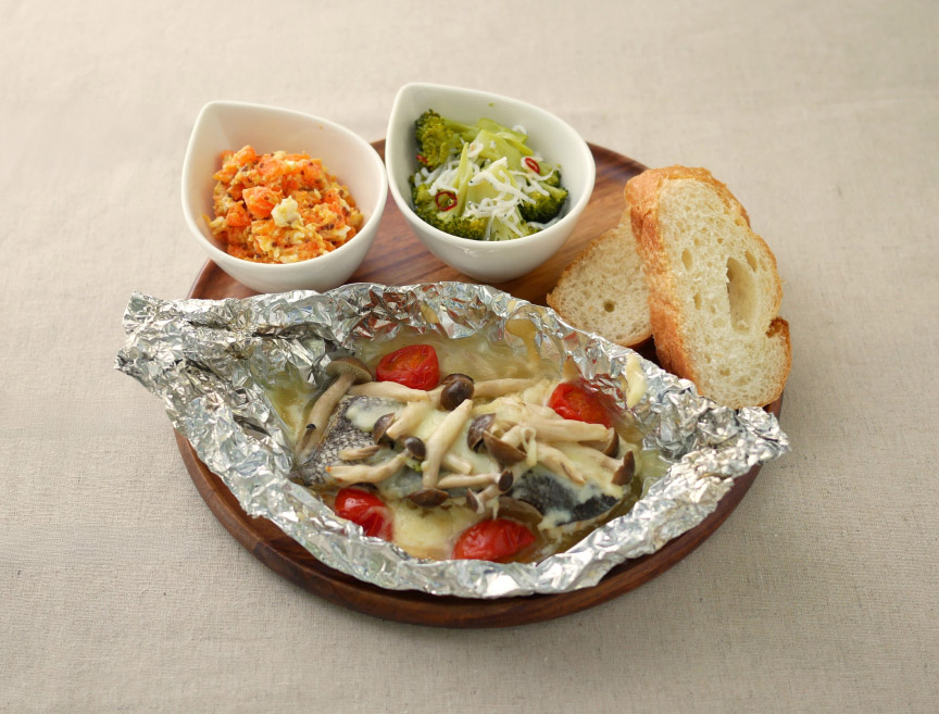 写真：たらとトマトのワンプレート蒸し