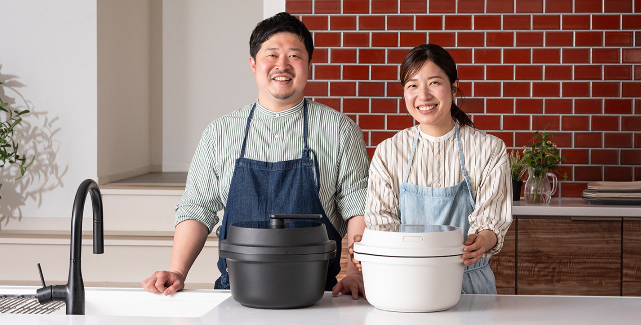 写真：オートクッカーとぐっち夫婦