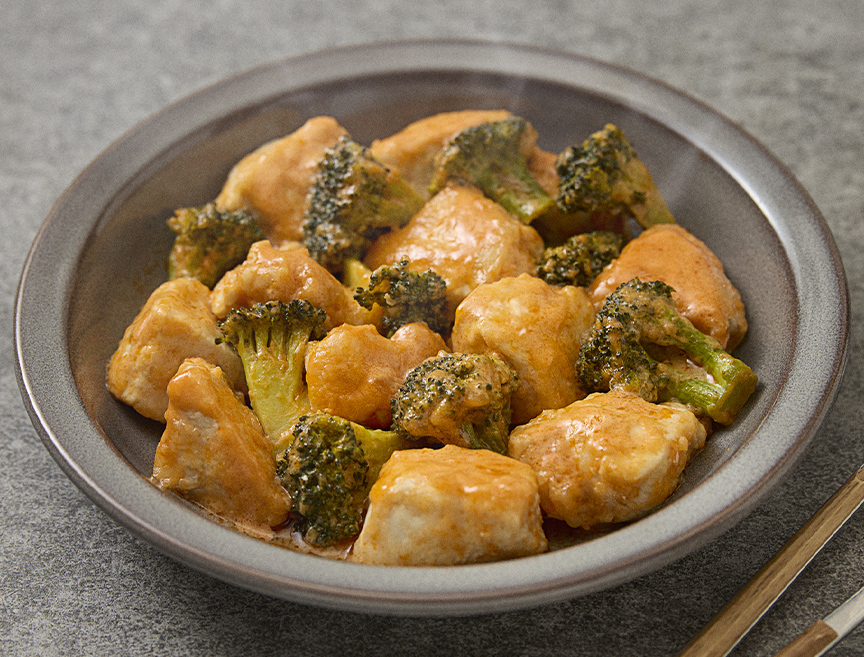 【カゴメ株式会社監修】鶏胸肉のケチャマヨ炒め