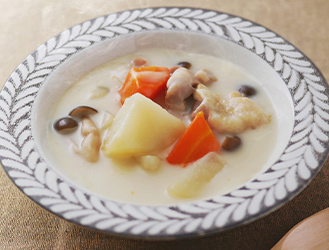 クリームシチュー（ルウ使用）