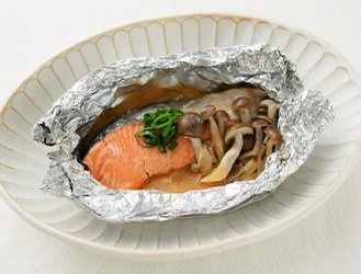 さけのみそバターホイル蒸し
