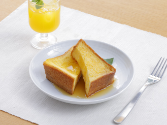 盛り付け例：トーストとジュース