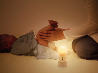 夜の授乳やおむつ替えに