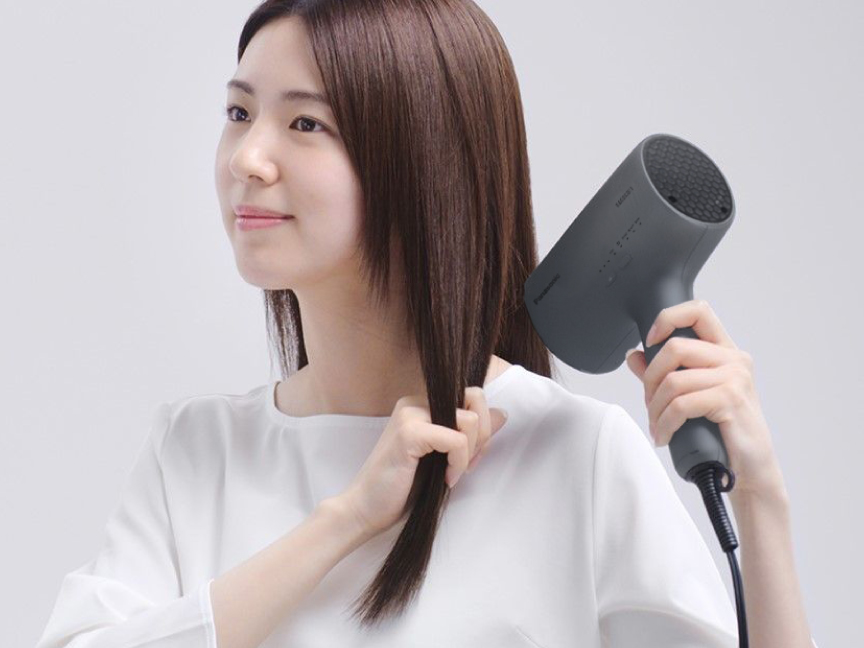 イメージ：含んだ風が髪に届きやすい