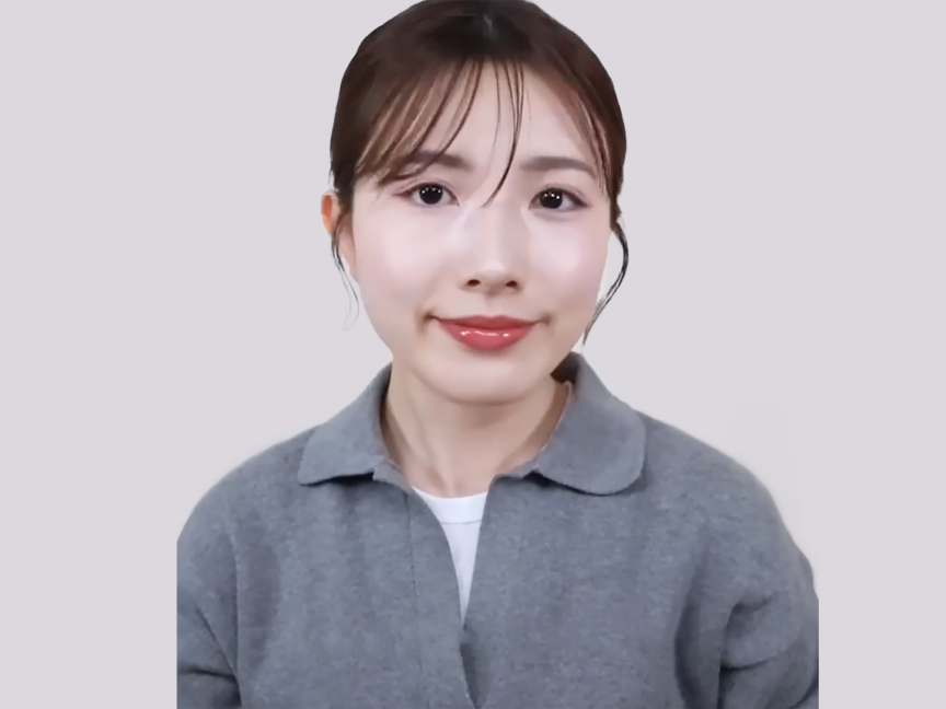 抜け感のある、おくれ毛​