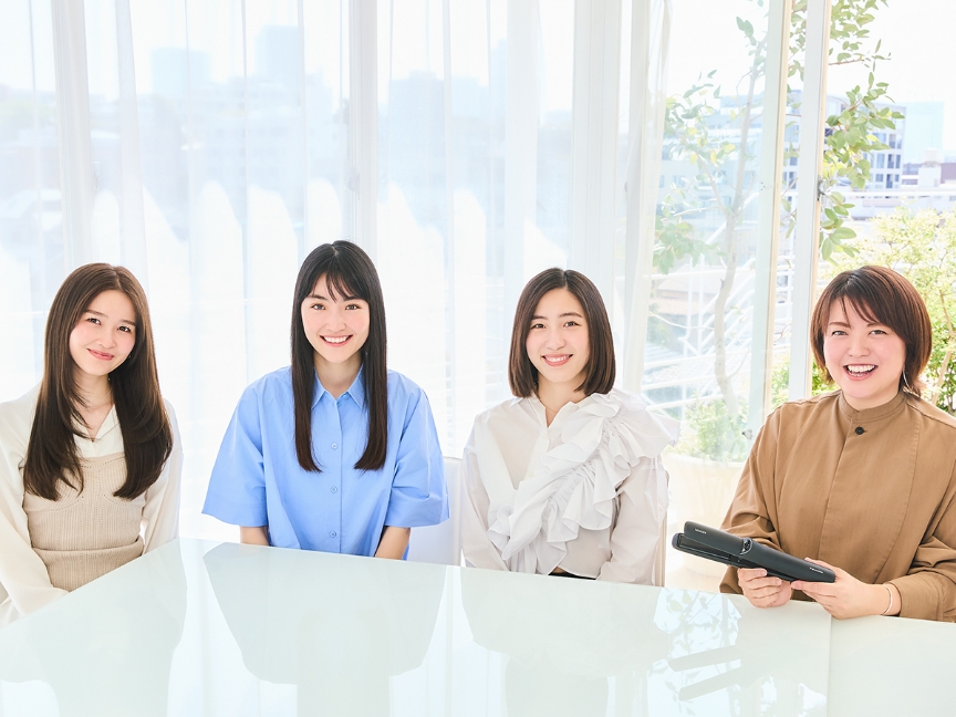 写真：（左から）高島杏奈さん、谷 桃子さん、志村美咲さん、猪股真衣子さん