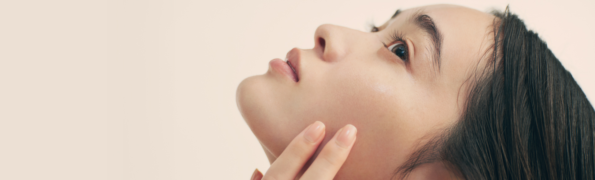 肌のうるおいを気にかける様子