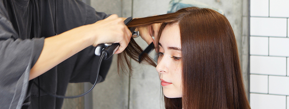 スタイリング写真（ナチュラルスリークストレート）