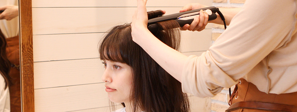 スタイリング写真（波ウェーブベース&後れ毛スパイラル）