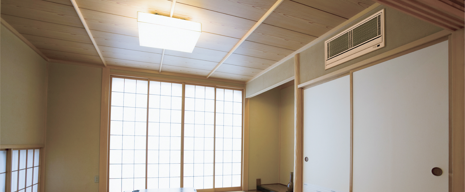 詳しく見るボタンから清潔の特長ページにリンクします