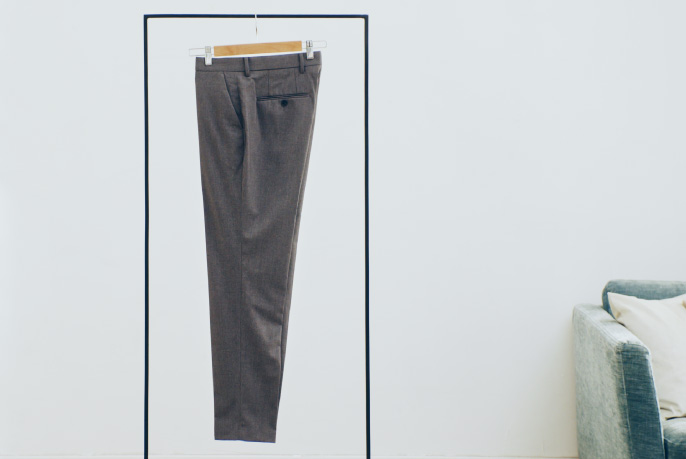 イメージ：吊るしたズボン