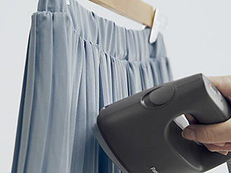 シルエットを整えたいプリーツスカート