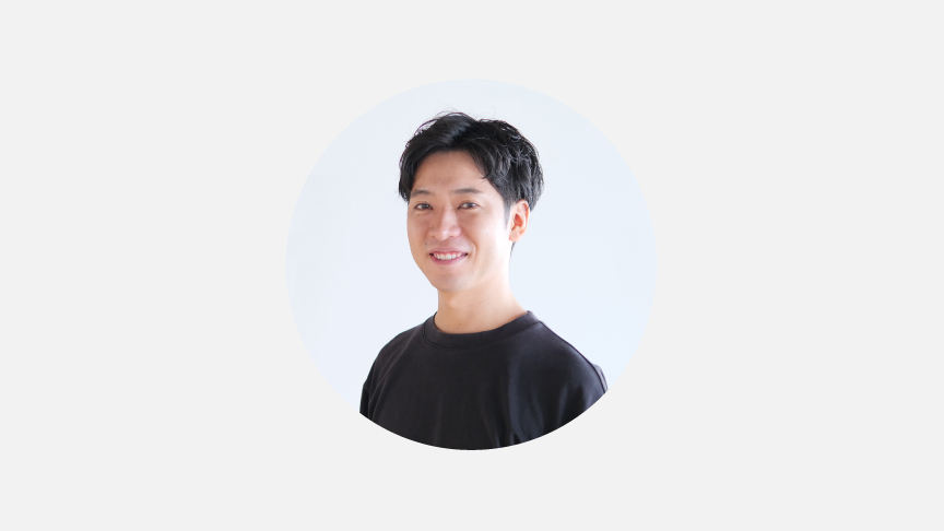プロダクトデザイナー峯川さんの写真です