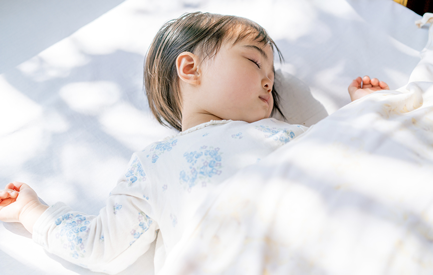 写真：眠る赤ちゃん