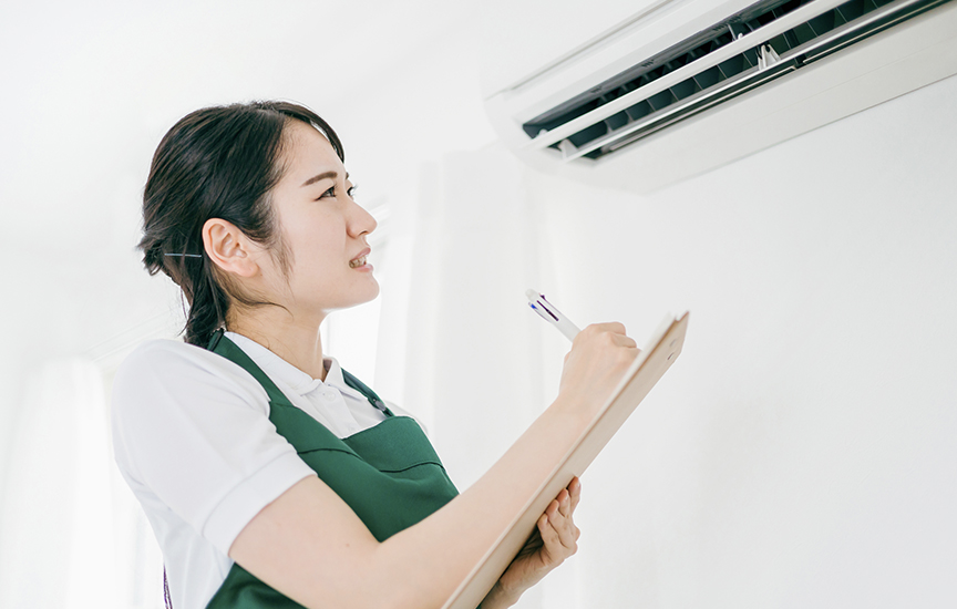 写真：エアコンの点検・確認作業のイメージ