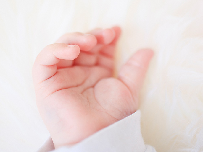 イメージ：赤ちゃんの右手