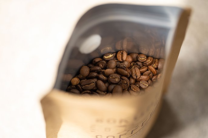 写真：袋に入ったコーヒー豆イメージ