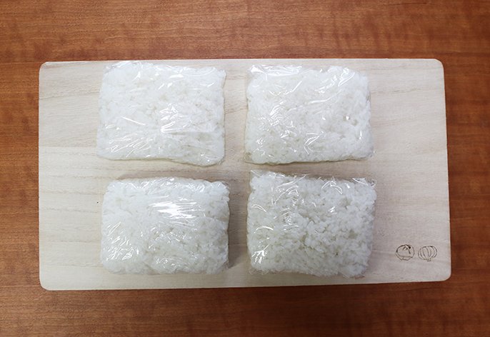 写真：小分けにしたご飯のイメージ