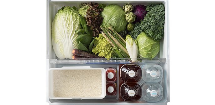 写真：無洗米を冷蔵庫の野菜室で保存するイメージ