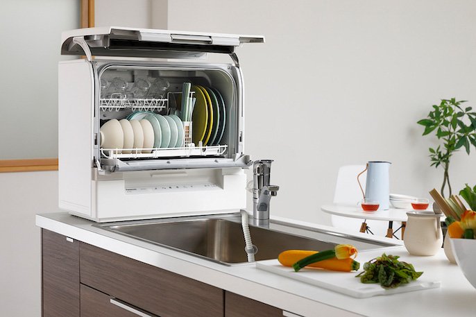 写真：食器洗い乾燥機に食器が入っている様子