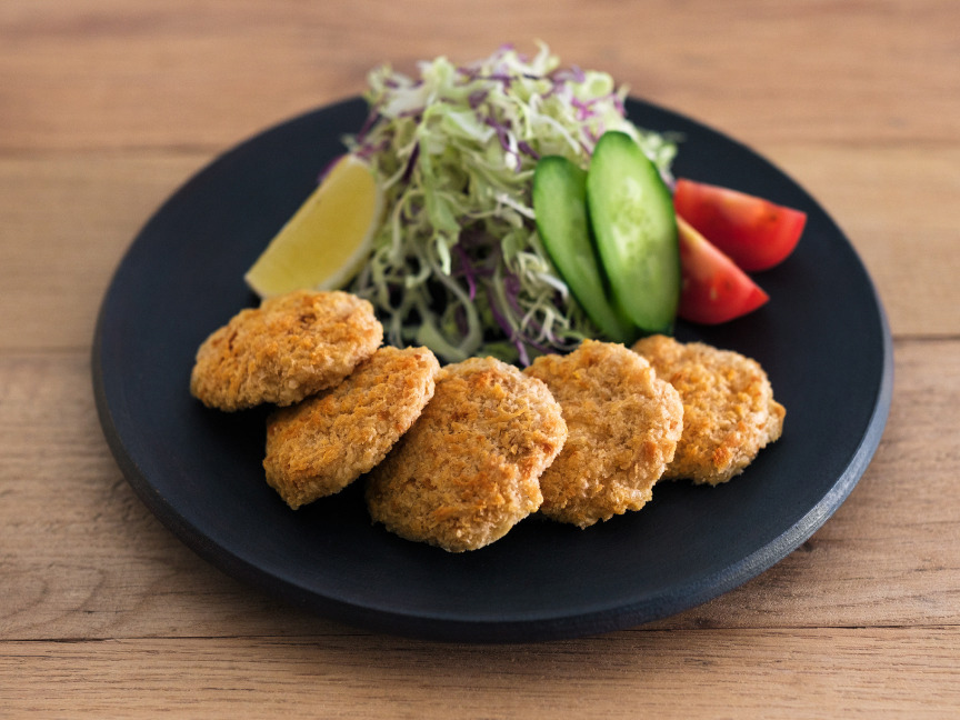 写真：揚げ物がお皿に盛ってある様子