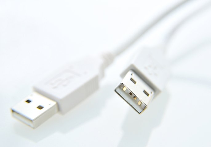 テレビの設置方法や必要な配線を解説！テレビが映らないときの対処法も