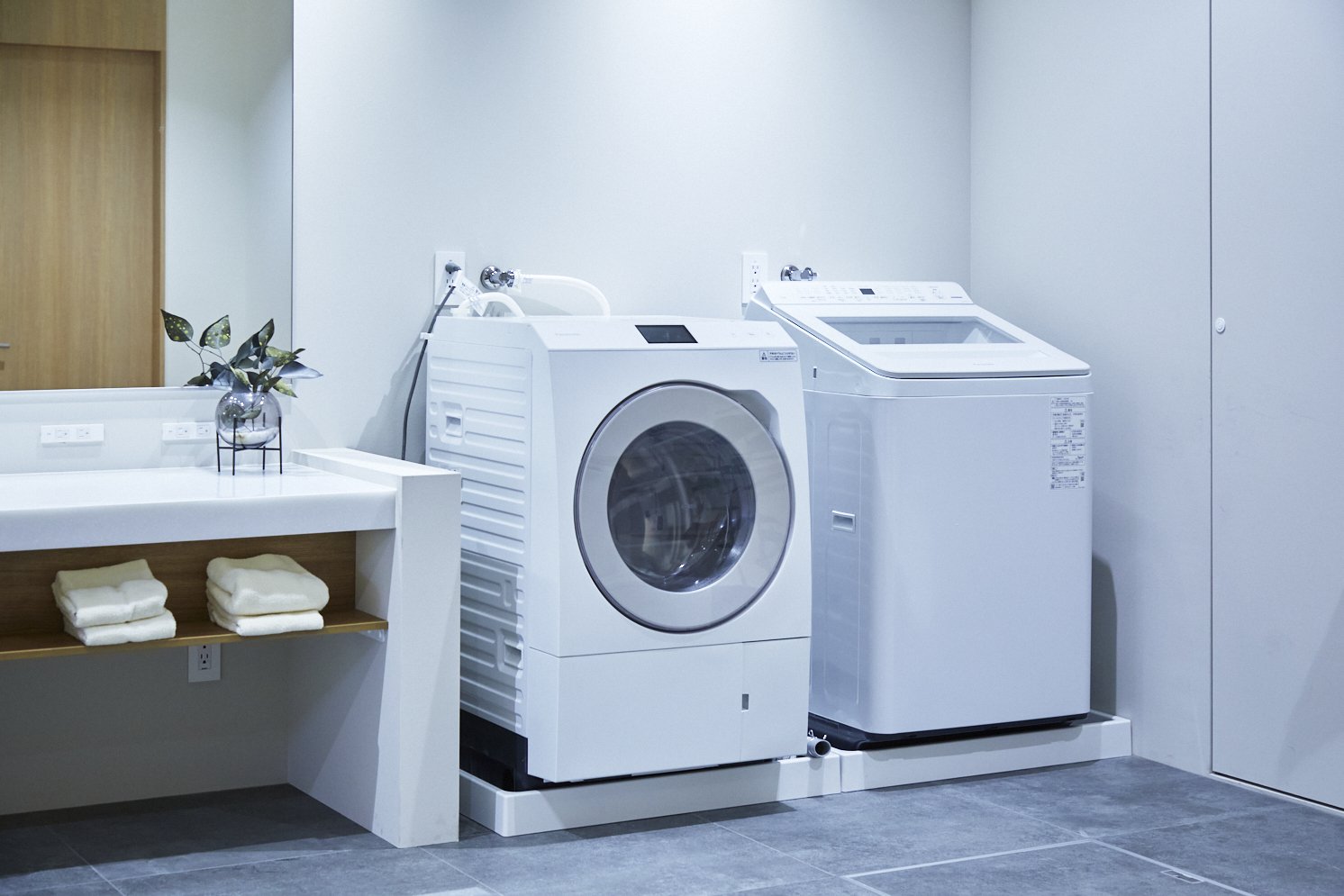 パナソニックのドラム式洗濯機NA-LX129Dの写真