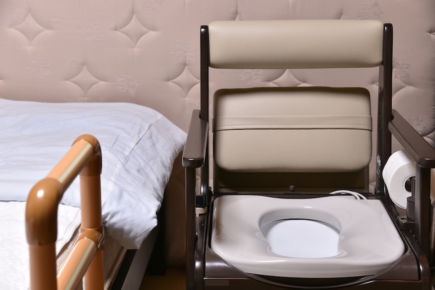 介護用のポータブルトイレの写真