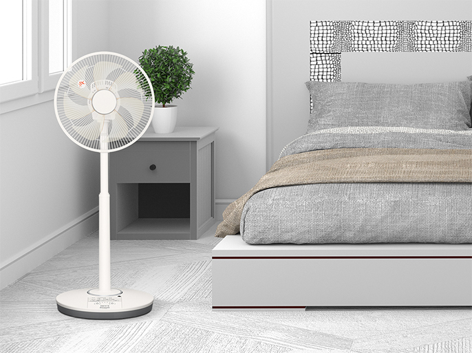 写真：ベッドの近くに設置した扇風機