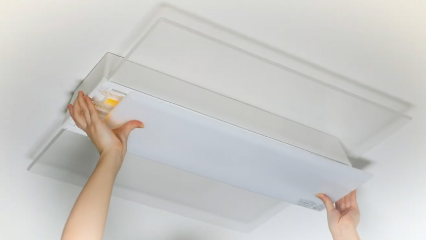 ③カバーを取り付ける