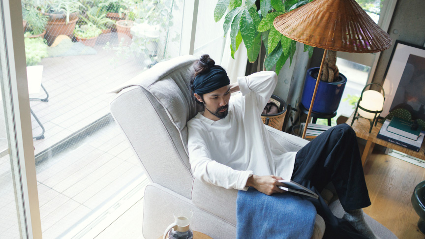 ずっと座っていたくなる。マッサージチェアとの新しい関係。